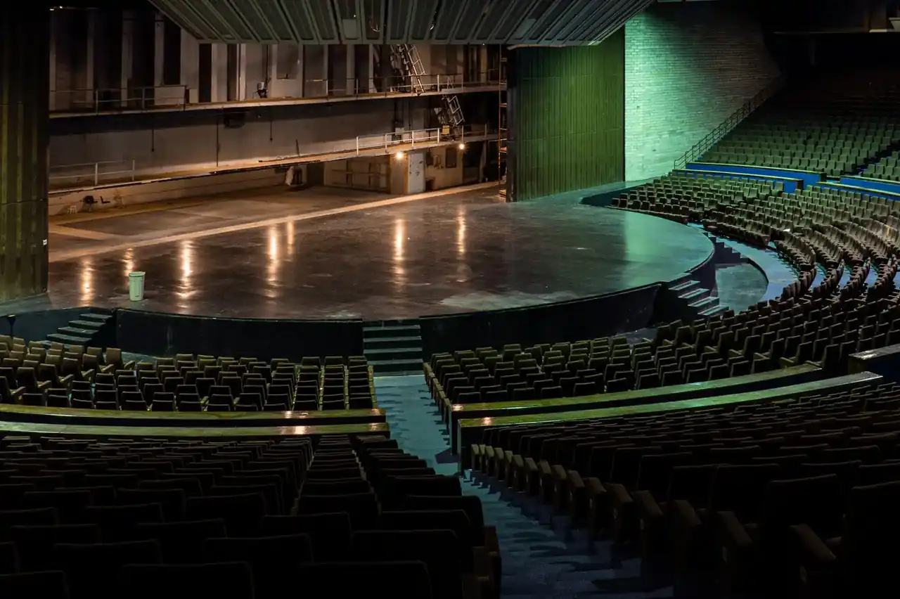 Entertainment venue at Kelovihotel Haven